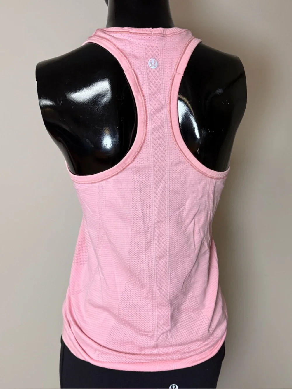 Lululemon Swiftly Tech Racerback Tank Size 6 Pink Taupe Dusty Rose Athletic Top - Picture 3 of 3